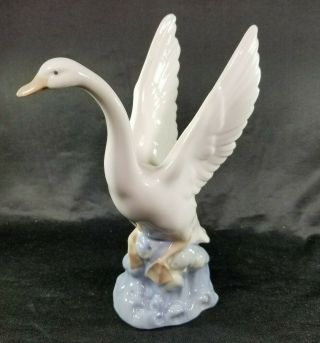 Nao By Lladro Swan Ready To Fly Porcelain Figurine Made In Spain Duck Goose Bird