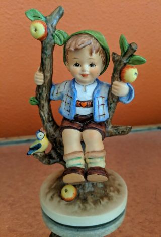 Hummel Goebel 142/i " Apple Tree Boy "