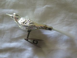 GLASS CHRISTMAS TREE DECORATION SILVER BIRD c1950s Approx 11 cms in TOTAL LENGTH 2