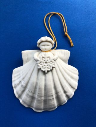 Margaret Furlong Shell Angel Ornament Holding Snowflake 1989 - 3 " X 3 " Size