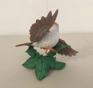 Lenox Chipping Sparrow Bird Porcelain Figurine Leaf 3