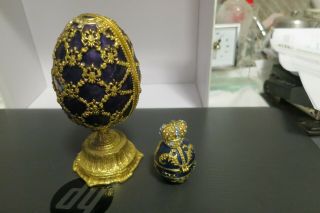 Faberge Egg And Samler Version Opens Out