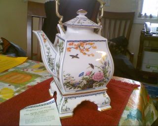Franklin 1986 The Birds And Flowers Of The Orient Teapot With