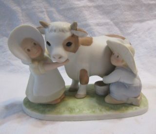 Home Interiors Homco Circle Of Friends Figurine (milking Time) 1995