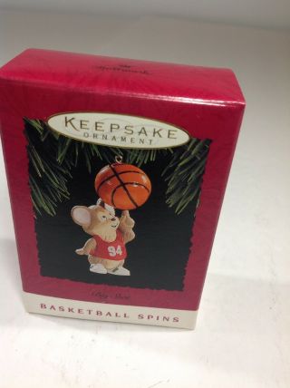 Big Shot Basketball Spins 1994 Mouse Hallmark Keepsake Christmas Ornament