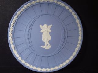Wedgwood England Jasperware Blue Angel Blowing Horn Collector Plate 6 1/2 "