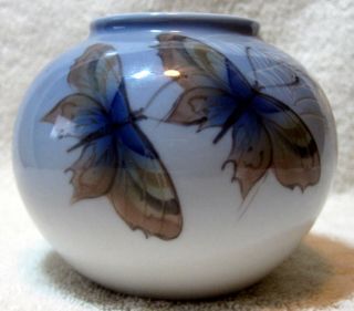 A Vintage Royal Copenhagen Butterfly Vase Spider Web 814 / 2390