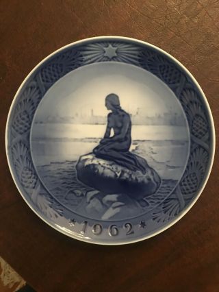 Royal Copenhagen Christmas Plate - 1962 - The Little Mermaid At Wintertime
