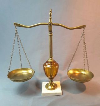 Vintage Mid Century Amber Glass & Brass Decorative Scales Of Justice Balance