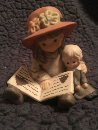 Kim Anderson Pretty As A Picture Figurine " Sharing Our Stories "