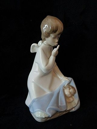 Vintage Retired Lladro Guardian Angel W/ Sleeping Baby Cherub Figurine 4635