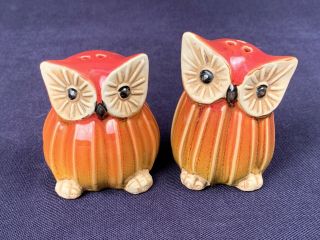 Large Ceramic Vintage Owl Salt Pepper Shakers Mid Century Red Orange Yellow