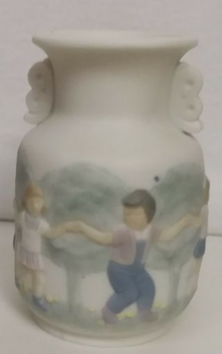 Lladro Miniature Daisa Vase Children Playing Scene Small Porcelain Vase Spain 5