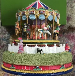 Liberty Falls “the Carousel Comes To Town” Music Box; 1997; Ah444