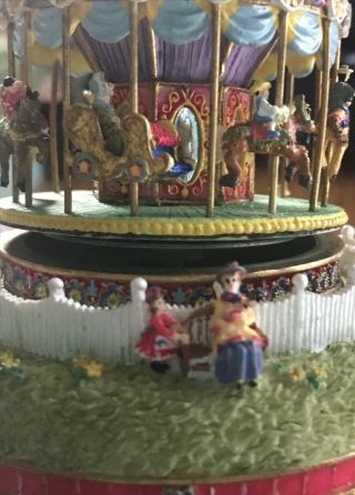 Liberty Falls “The Carousel Comes To Town” Music Box; 1997; AH444 5