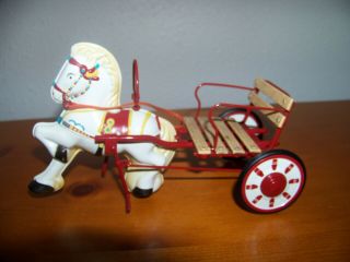 Hallmark Kiddie Car Classics Pedal 1940s Mobo Sulky Horse Carriage Qhg6308