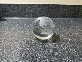 World Globe Earth Paper Weight Display Crystal Glass 2.  5 Inch Tall Approximate