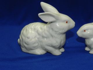 2 Vintage White Ceramic Porcelain Easter Bunny Rabbit Figurines Japan 5
