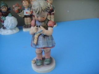 Vintage Goebel Hummel Figurine 255 A Stitch In Time