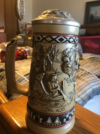 Vintage Avon Beer Stein " Indians Of The American Frontier " 1988