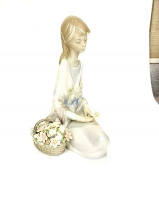 Lladro Flower Song 7607 1988 Collector 