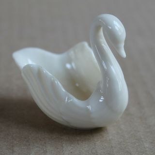 Vintage Lenox Ivory Porcelain - To The Bride - Small Swan Ring Holder - 2.  5in