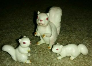 Vintage Made In Japan Set Of 3 White Miniature Squirrels
