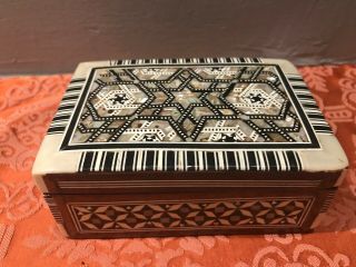 Vintage Inlaid Wood Mother Of Pearl Abalone Trinket Dresser/jewelry Box