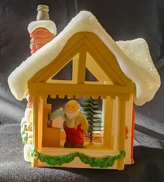1982 Hallmark Keepsake Ornament - Santa 