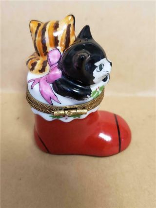 LIMOGES Porcelain Peint Main KITTENS - CAT IN SANTA BOOT Christmas Trinket Box 4