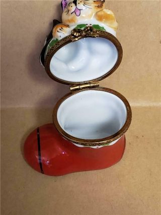 LIMOGES Porcelain Peint Main KITTENS - CAT IN SANTA BOOT Christmas Trinket Box 5