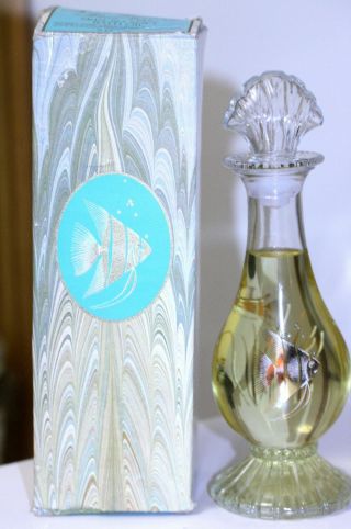 Avon Sea Fantasy Bud Vase Skin - So - Soft Bath Oil 6 Fl.  Oz Bottle Vintage 80 Full