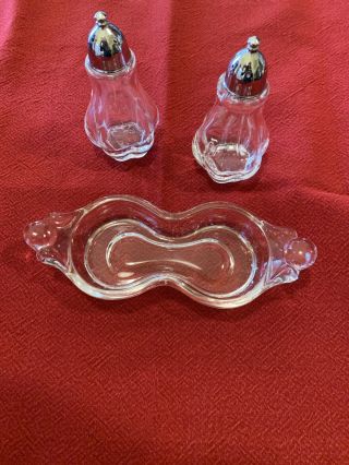 Duncan Miller Canterbury Salt And Pepper Shakers (no Tray)