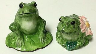 J.  Willfred Charles Sadek Ceramic Frog On Lily Pad Salt And Pepper Shaker Set