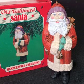 1986 Hallmark Keepsake Ornament " Old - Fashioned Santa " Wood Sculpture Folk Art