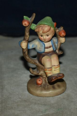 Hummel Figurine " Apple Tree Boy " – 142 3/0 – Germany - Full Bee Mark