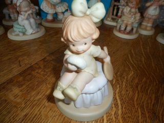 Memories Of Yesterday Lucie Attwell Enesco 1993 " Taking After Mother " 525731