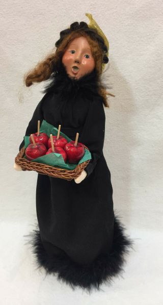 Byers Choice The Carolers Halloween Witch W/ Caramel Candy Apples Figurine Usa