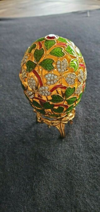 Gorgeous Joan Rivers Leaf Design Decorative Egg On Stand