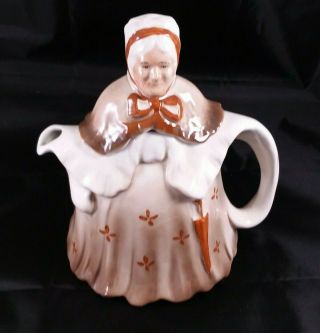 Vintage " Little Old Lady " Tea Pot - Made In England