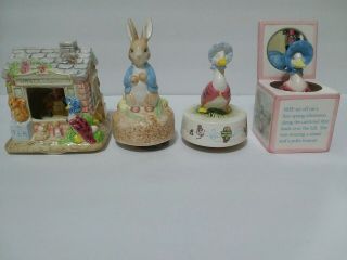 Schmid Beatrix Potter Jemima Puddle - Duck Peter Rabbit Ginger/pickles Music Box