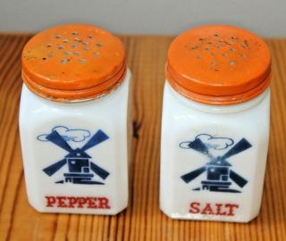 VINTAGE 1930 ' S MILK GLASS WITH BLUE WINDMILL SALT AND PEPPER SHAKERS 2