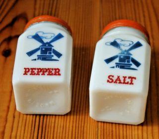 VINTAGE 1930 ' S MILK GLASS WITH BLUE WINDMILL SALT AND PEPPER SHAKERS 4