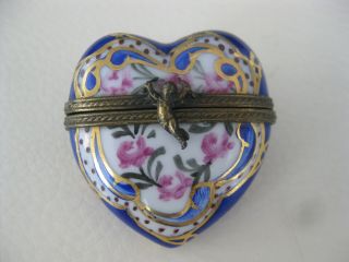Limoges France Peint Main Porcelain Heart Shaped Trinket Box Perfume Cupid Clasp