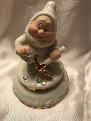 Estate Sale: Lenox Snow White Treasure Box W/ Charm Happy