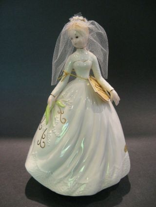 Vtg Josef Originals Musical Bride Figurine Plays " The Wedding March " Music Box