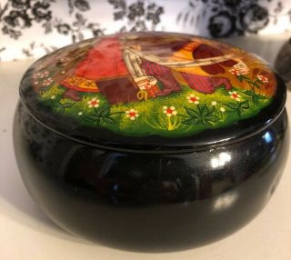 Vintage Black Lacquered Trinket Powder Box Made in The USSR Russia Handpainted 4