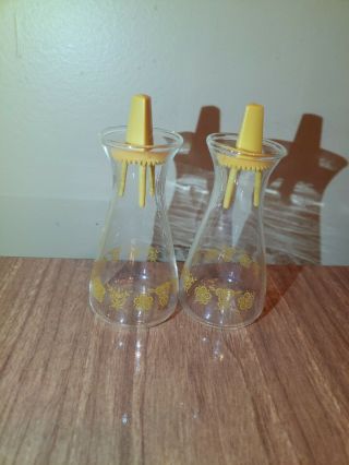 Vintage Glass Mid Century Salt And Pepper Shakers 60s? Pyrex Flower