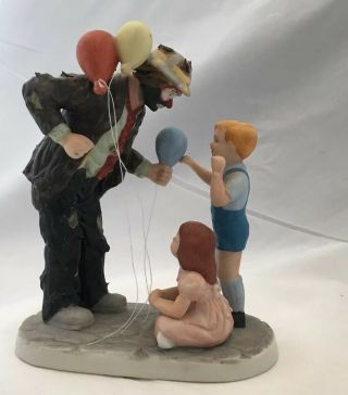 Emmett Kelly,  Jr.  Miniature Figurine " Making Friends " Flambro Clown Balloon