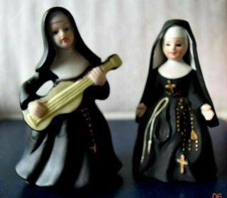 Set Of 2 Porcelain Nuns - Guitar Playing Bell & Lefton Figurine - Vgc